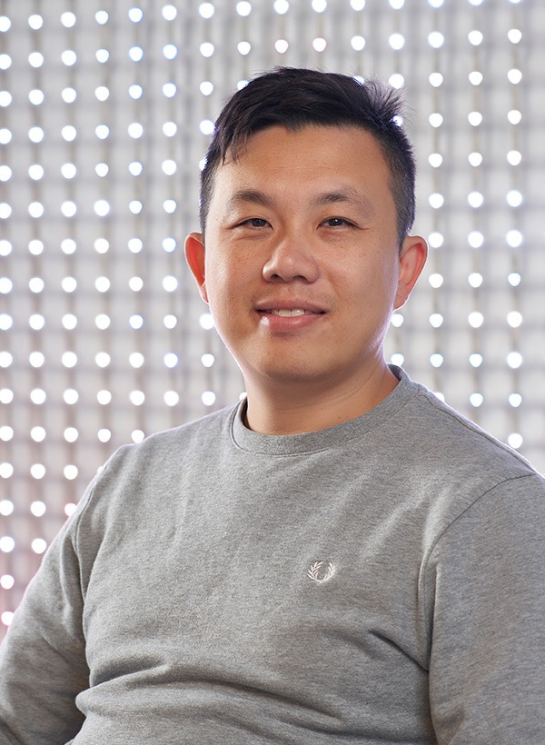 Eric Lo Headshot