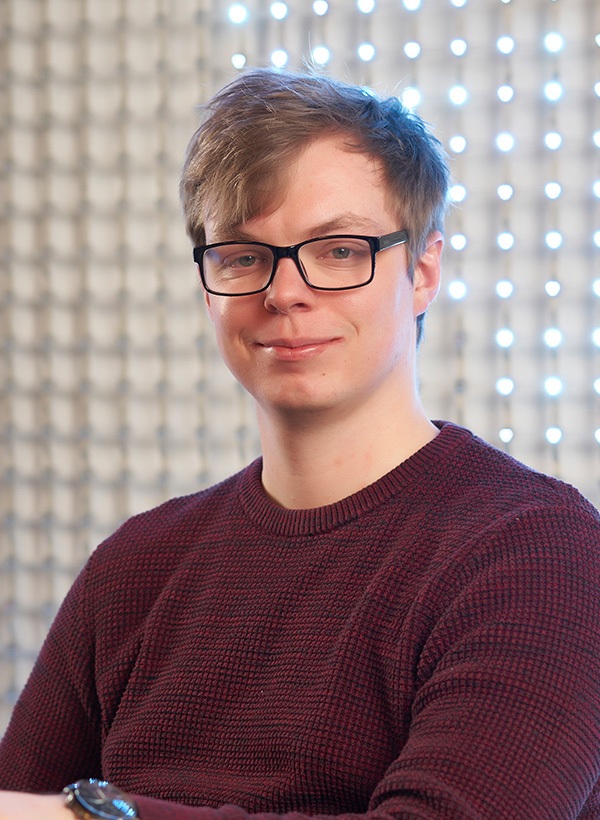 Random42 Zack Bloundele Headshot