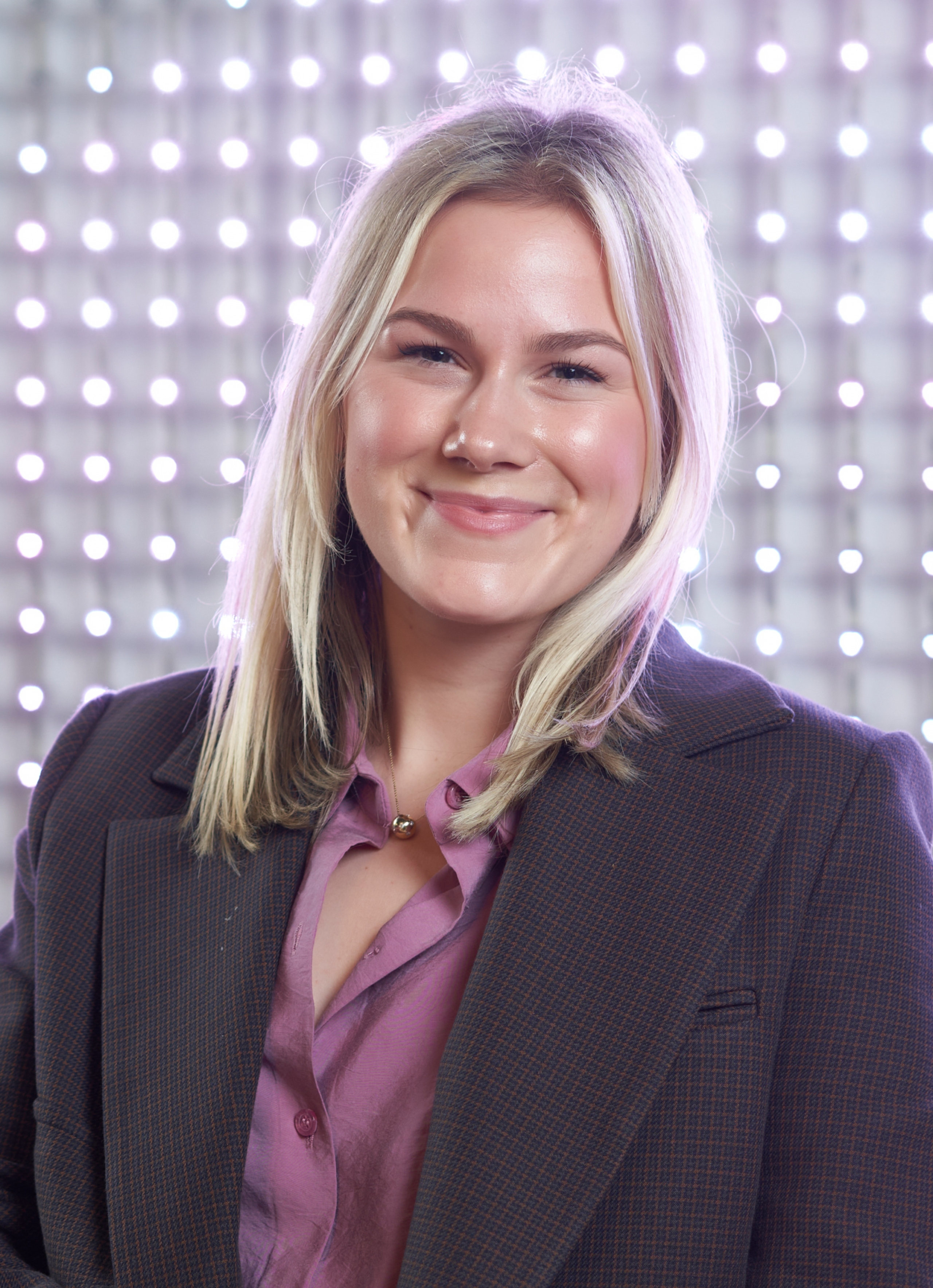 Lydia Folds Headshot