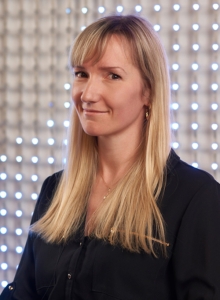 Random42 Karolina Campbell