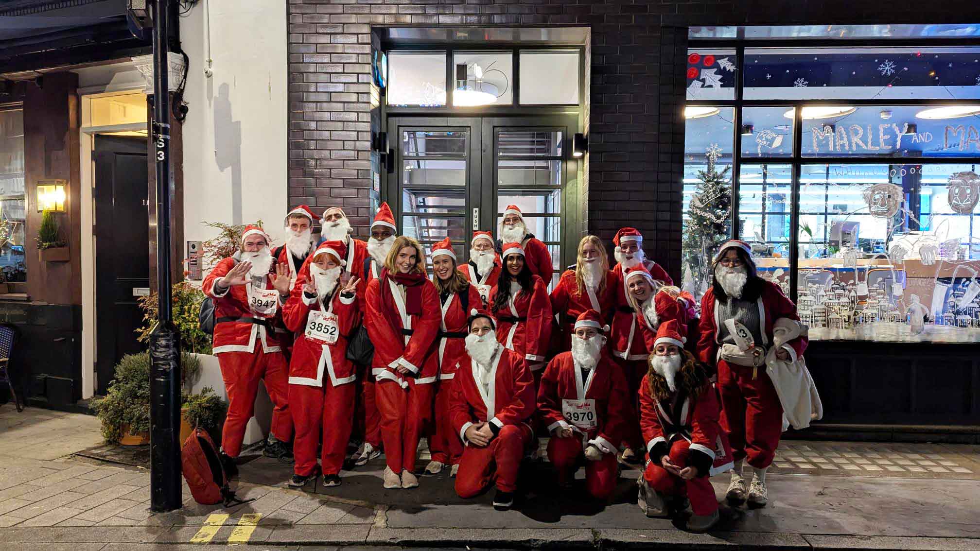 Random42-Santa-In-The-City-Team-Photo