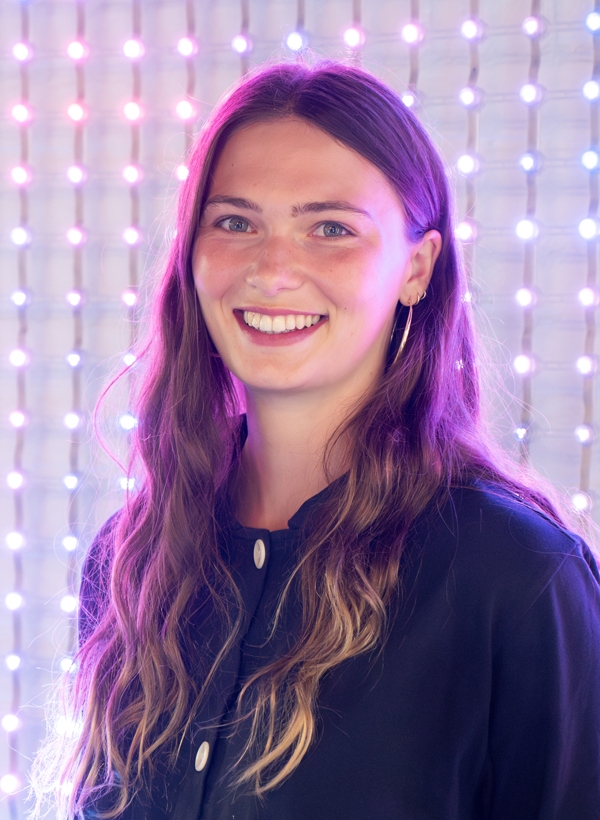 Random42 Olivia Tipping